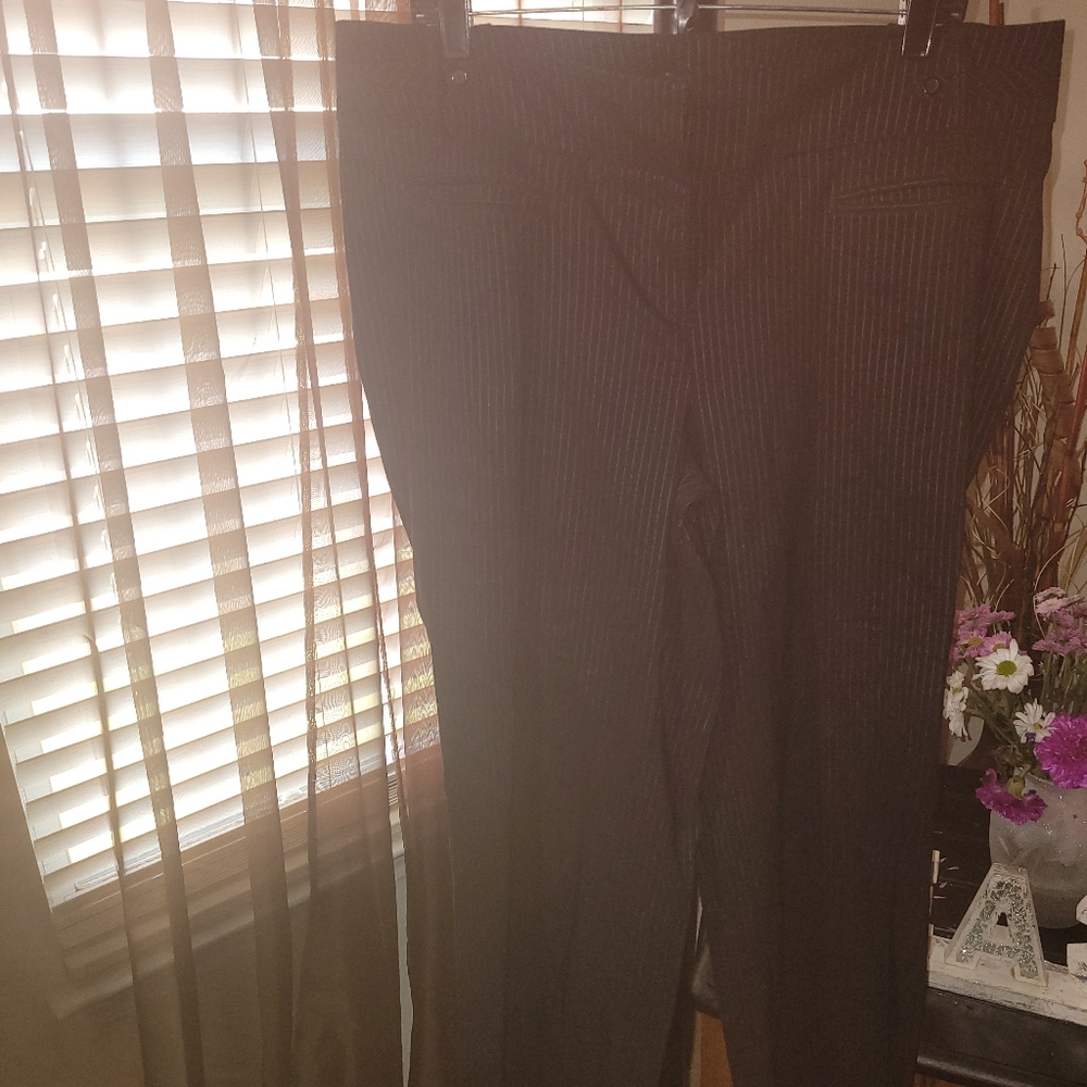 Avenue Stretch Pinstripe Pants